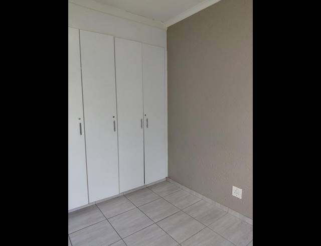 2 BEDROOM PROPERTY TO RENT IN MONTGOMERY PARK